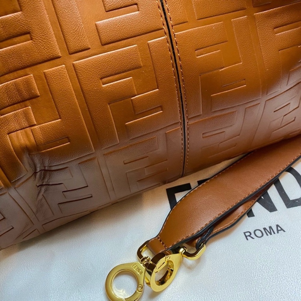SOLD!!!
Embossed Vegan Leather Shoulder Bag in Rich Tan - Picture 4 of 6